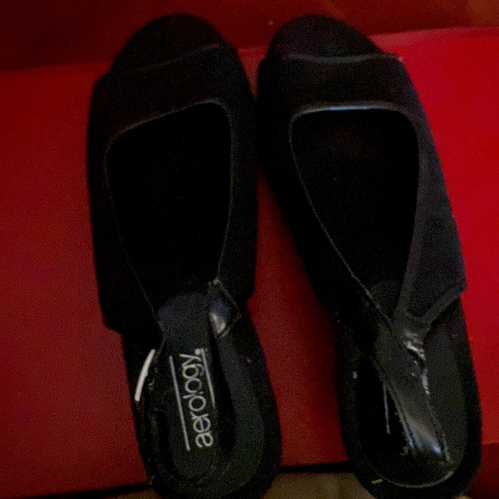 Aerosoles Black 2 inch 👡 Shoes great condition and comfortable 9M